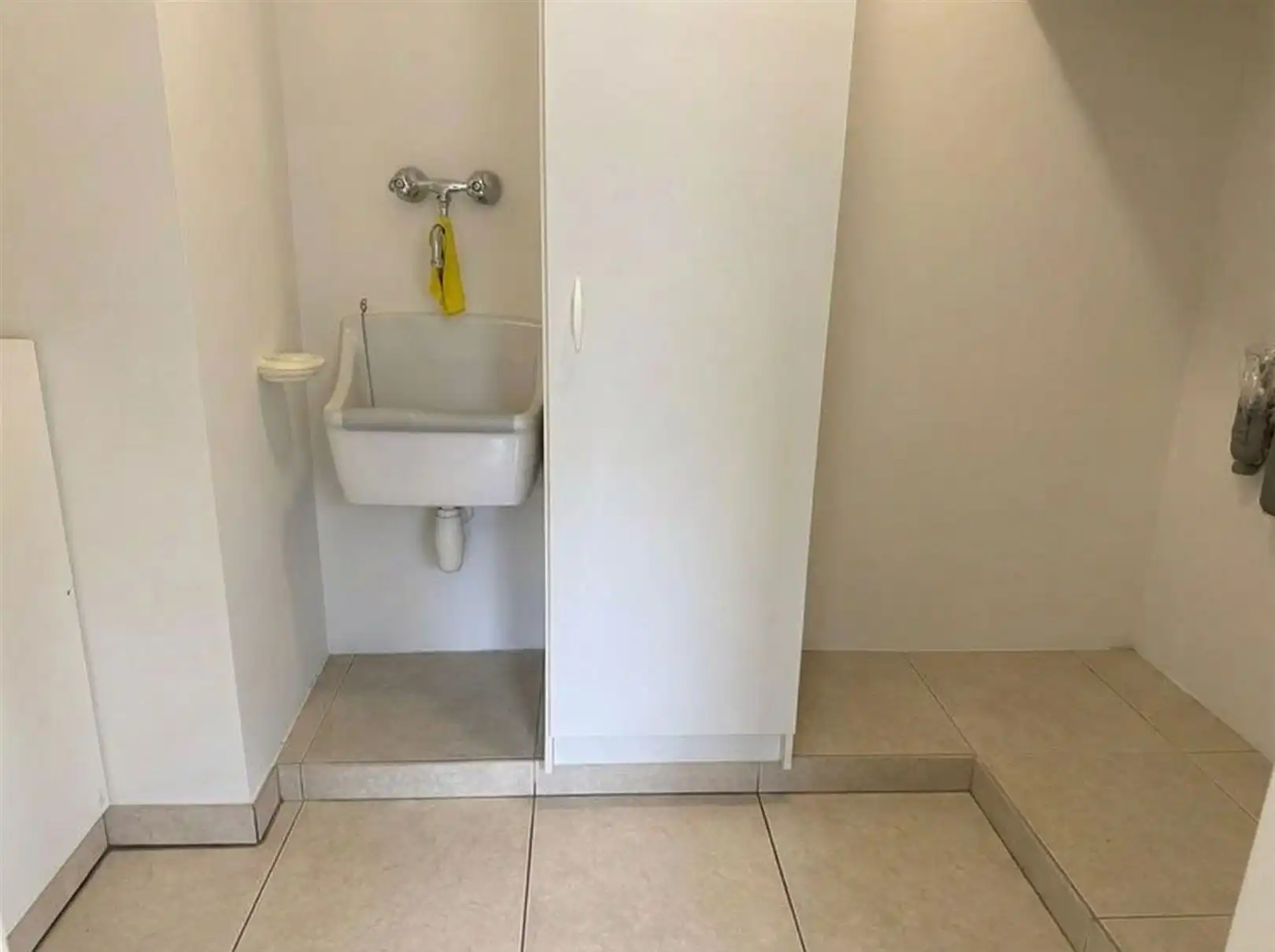 TE HUUR: Ruim appartement met 2 slaapkamers te Heusden-Zolder! foto 16