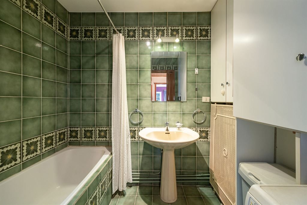 Ruim en lichtrijk appartement met groen uitzicht foto 9