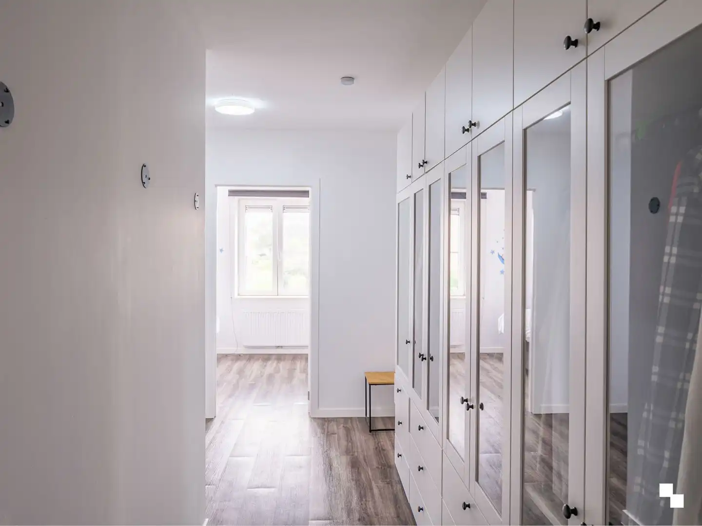 Lichtrijke woning met vier slaapkamers en zonnige tuin te Oosterzele foto 22