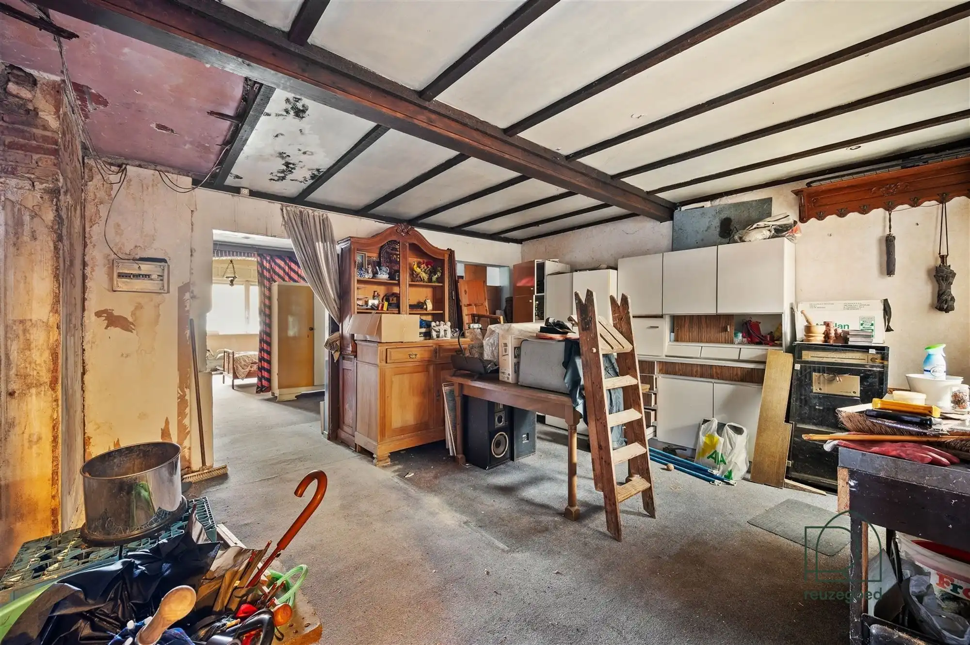 Te renoveren huis (tweewoonst)  met mogelijkheid tot 2 bouwgronden foto 9