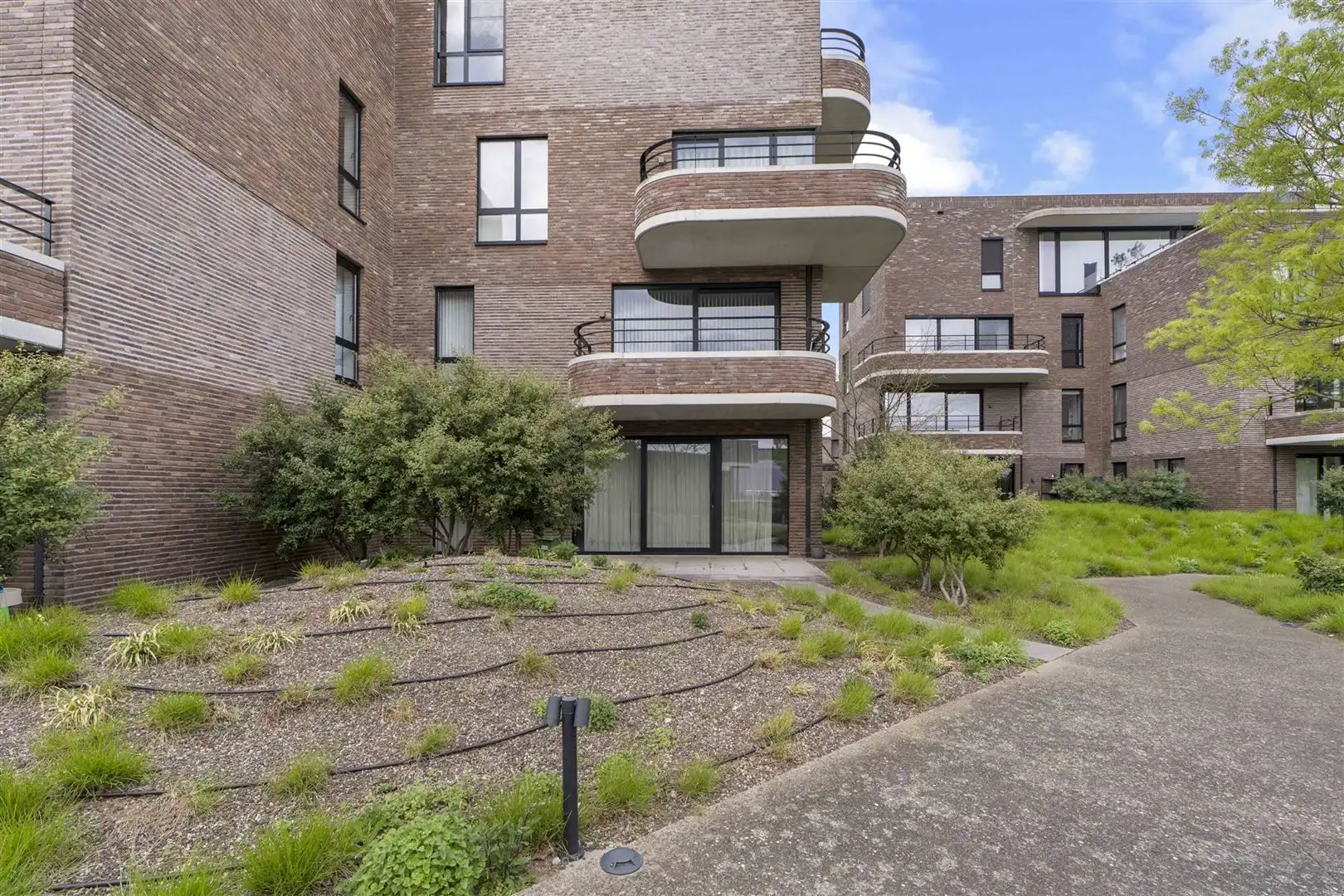 TE KOOP: Modern 1-slaapkamerappartement met zuidgericht terras te Hasselt! foto 16