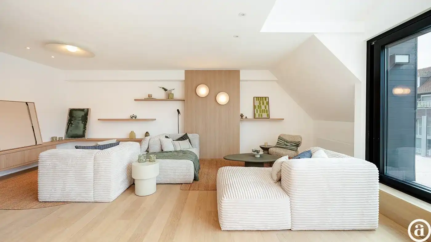 Ruime gerenoveerde duplex met 5 slaapkamers in Knokke        foto 6