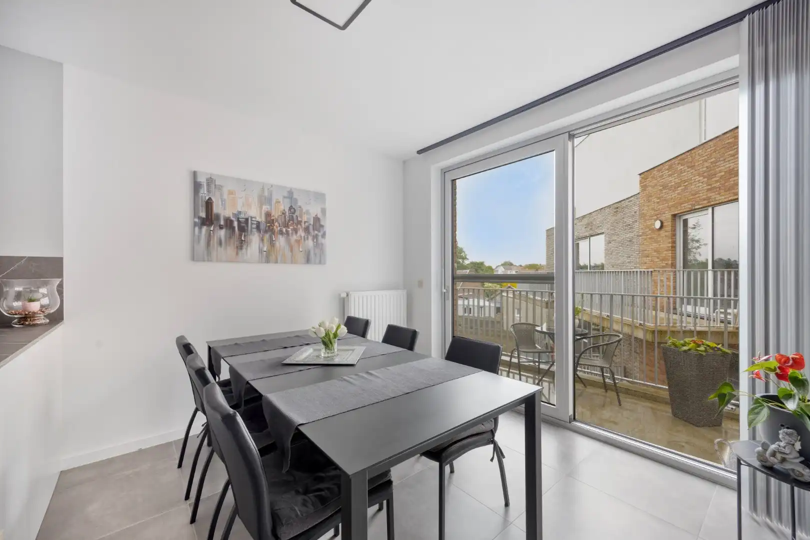 Instapklaar BEN-appartement (EPC A) met terras, kelderberging en 2 autostaanplaatsen foto 7