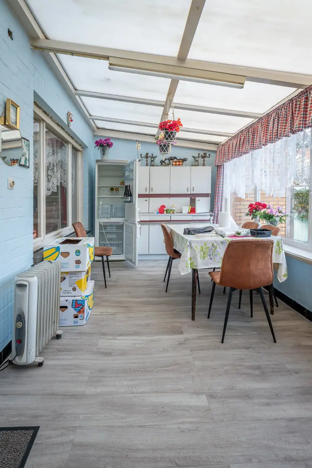 Goed gelegen woning in Lombardsijde met uitgebreide mogelijkheden. foto 5