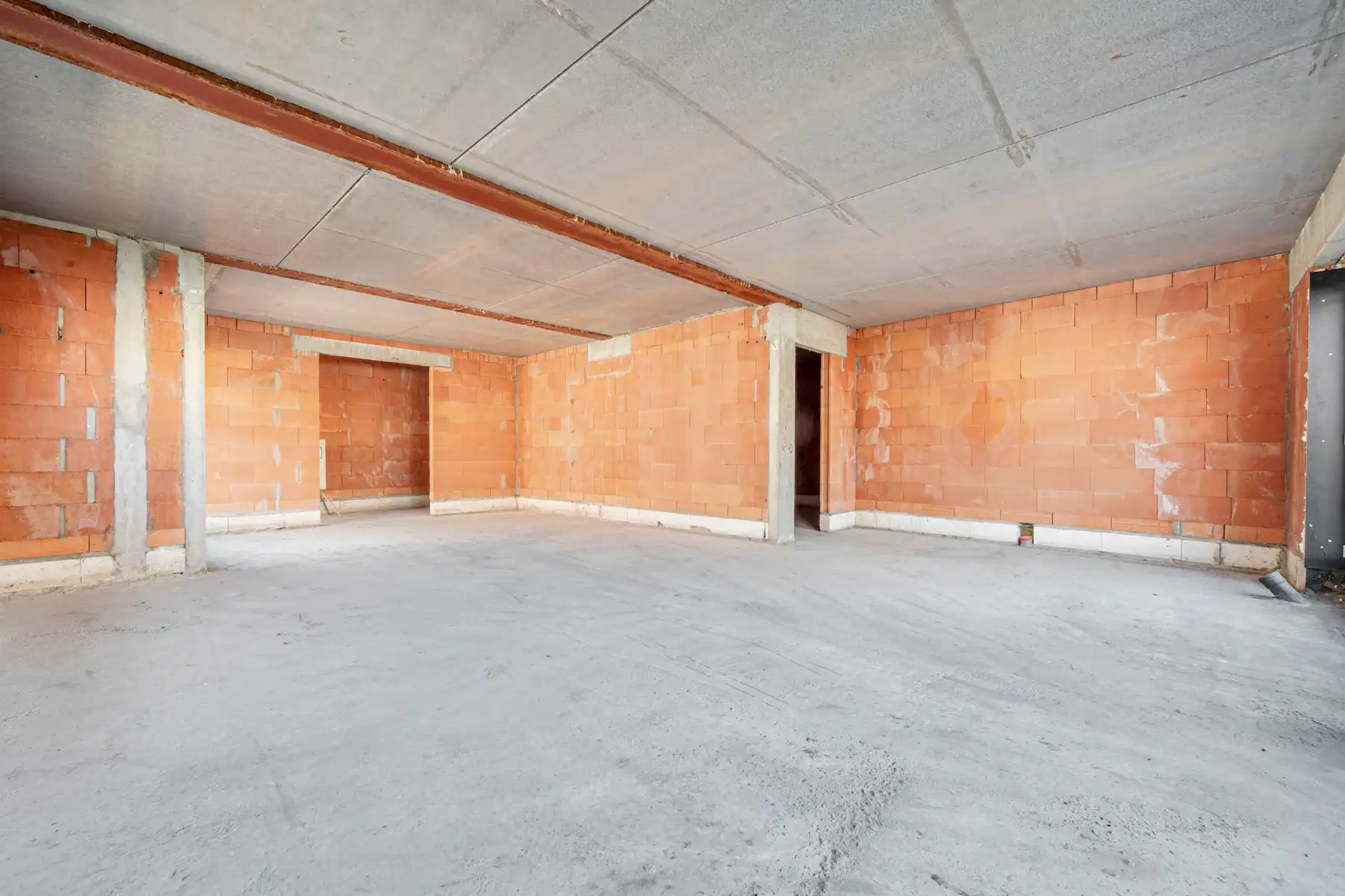 Ruime nieuwbouwwoning foto 11