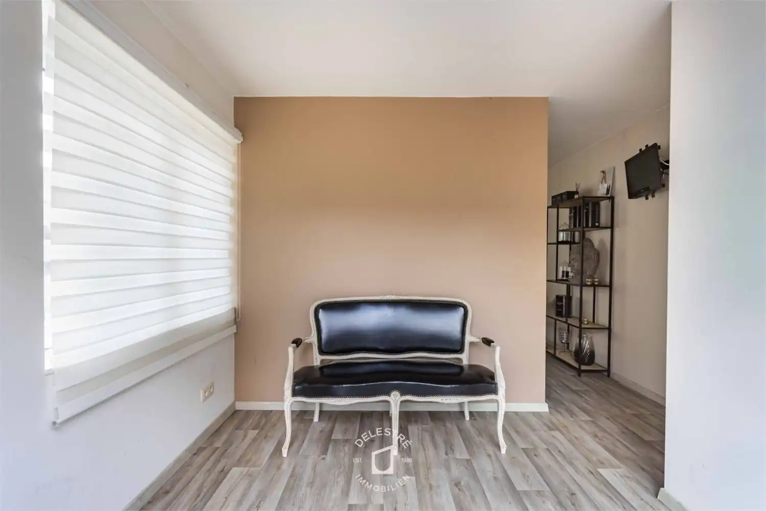 ** IN OPTIE **&nbsp;GERENOVEERDE WONING MET 6 SLPK. EN TUIN foto 31