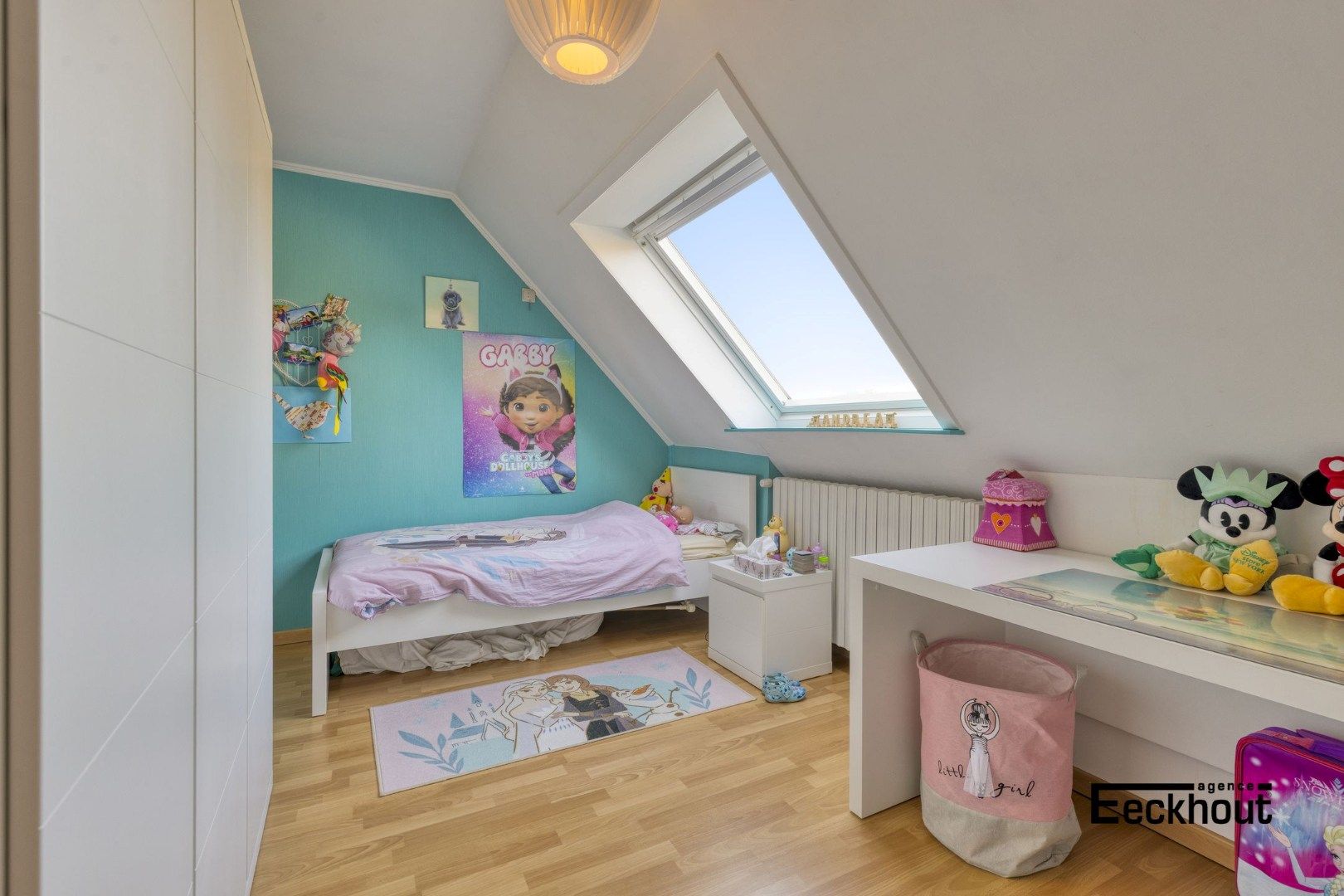 Alleenstaande woning met tuin en garage in rustige straat! foto 15