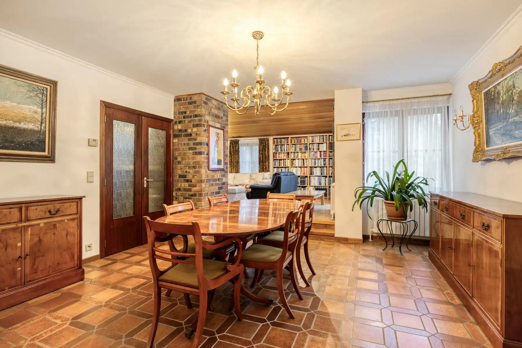 Cosy gezinswoning met 4 slaapkamers, garage en tuin - NATO op 10 min. foto 10