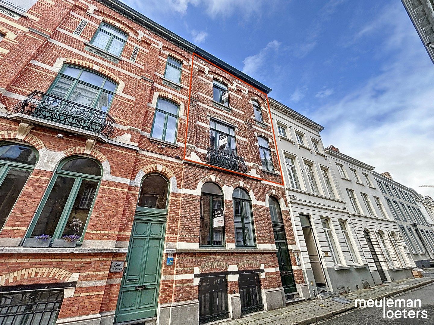 Zeer ruim appartement in het historisch centrum  foto 1