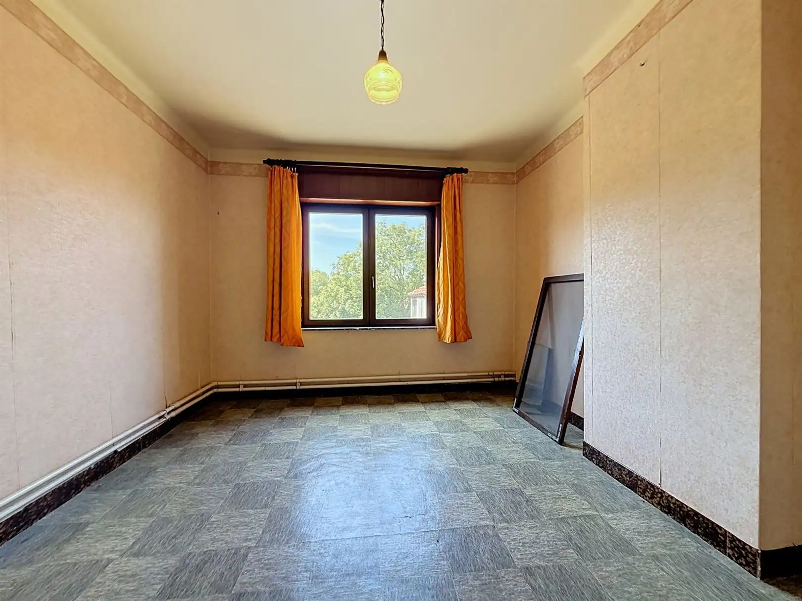 Te renoveren woning met 3 slpks en zolder, tuin, 12a 06ca foto 25