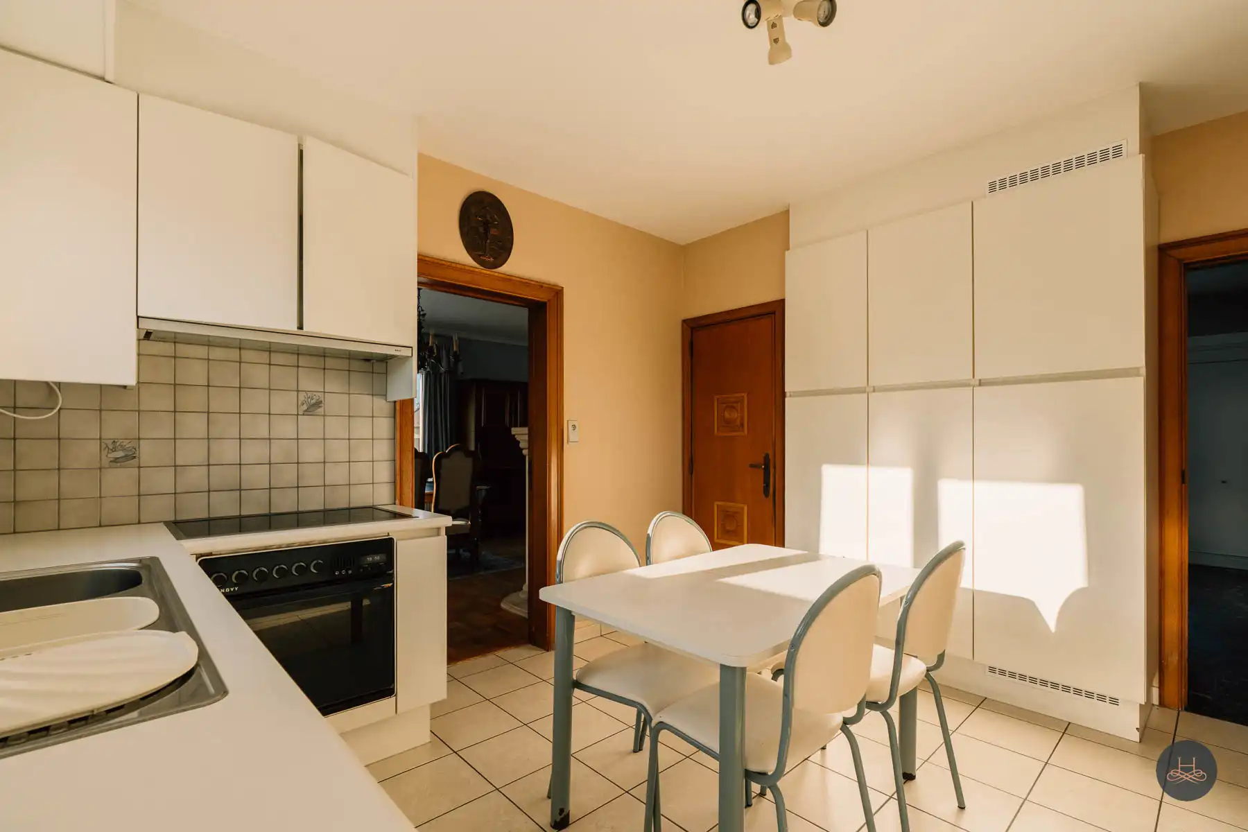 Prachtige karaktervolle authentieke villa met aangename tuin foto 10