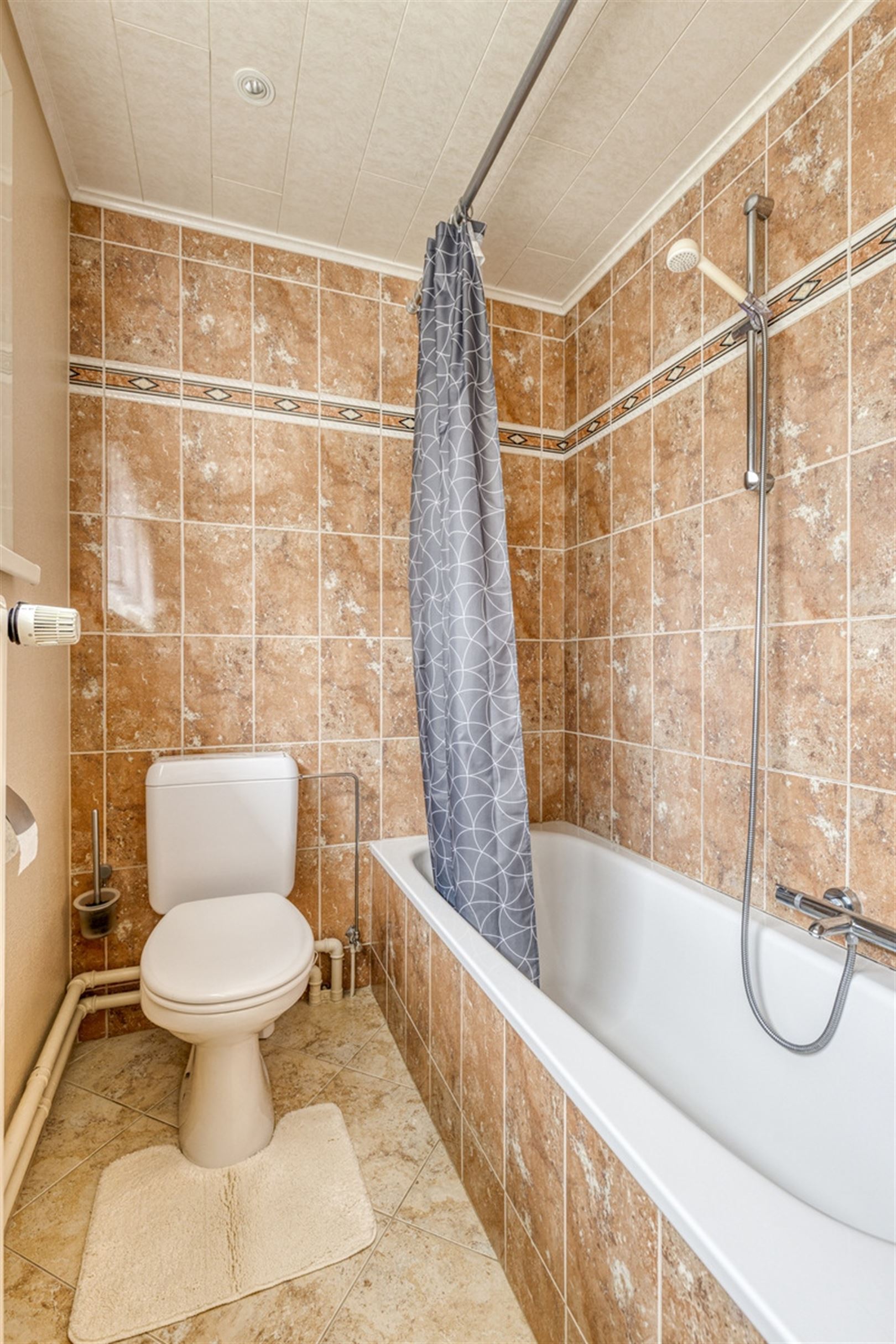 Verzorgde woning met 3 slaapkamers foto 24