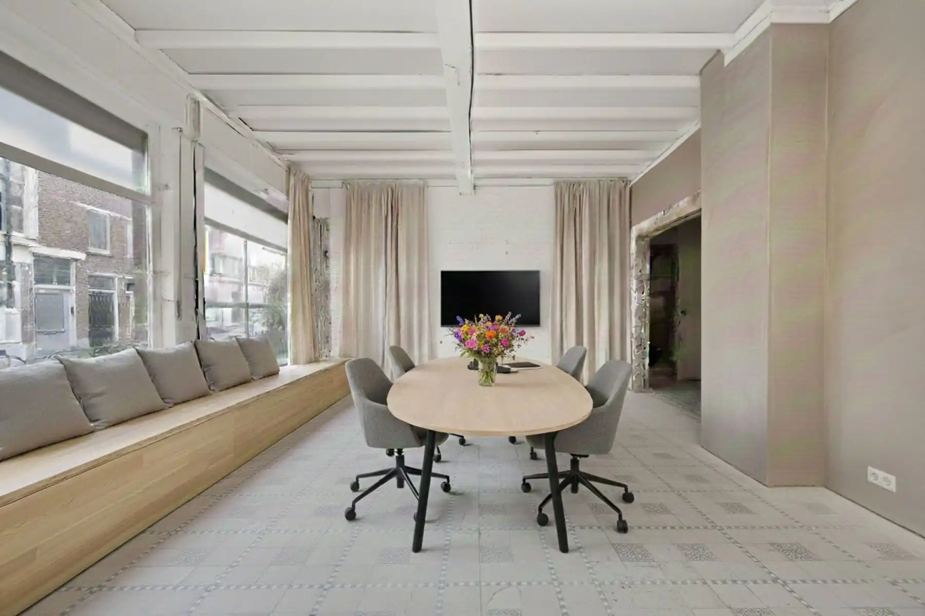 Hoekpand handelspand met toekomstpotentieel foto 2