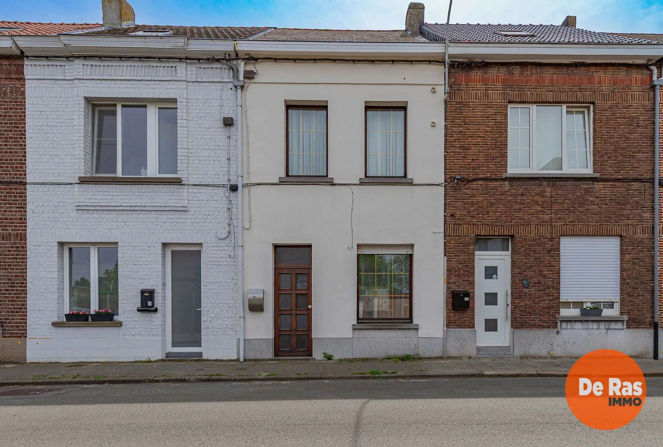 Hoofdfoto van de publicatie: AALST - Op te frissen woning met stadstuin in rustige straat