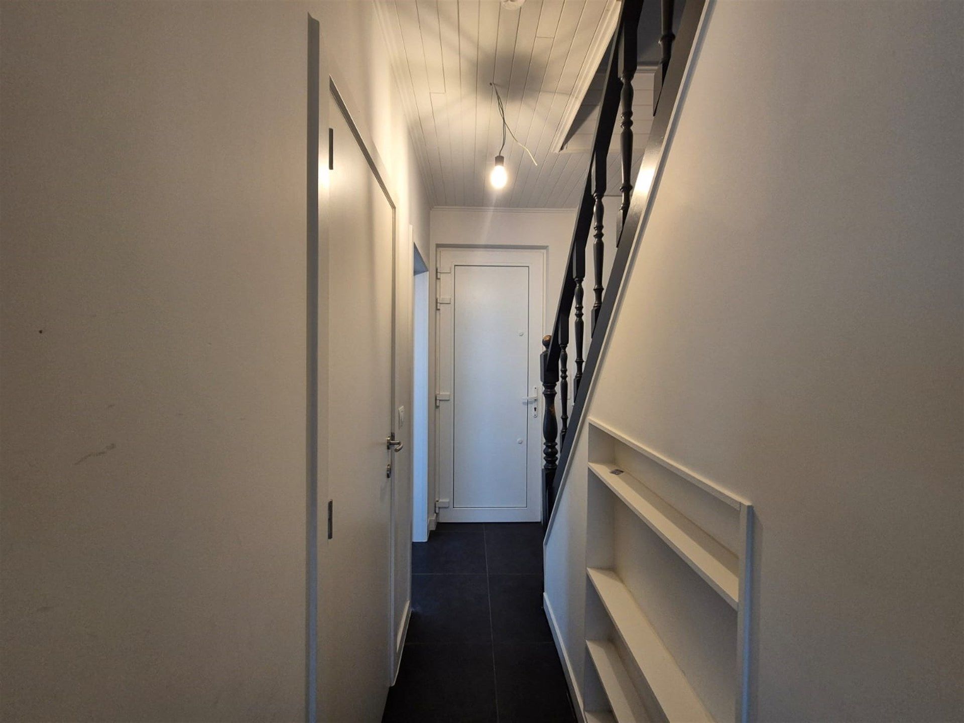 Rustig gelegen woning met 3 slaapkamers en buitenruimte. foto 2