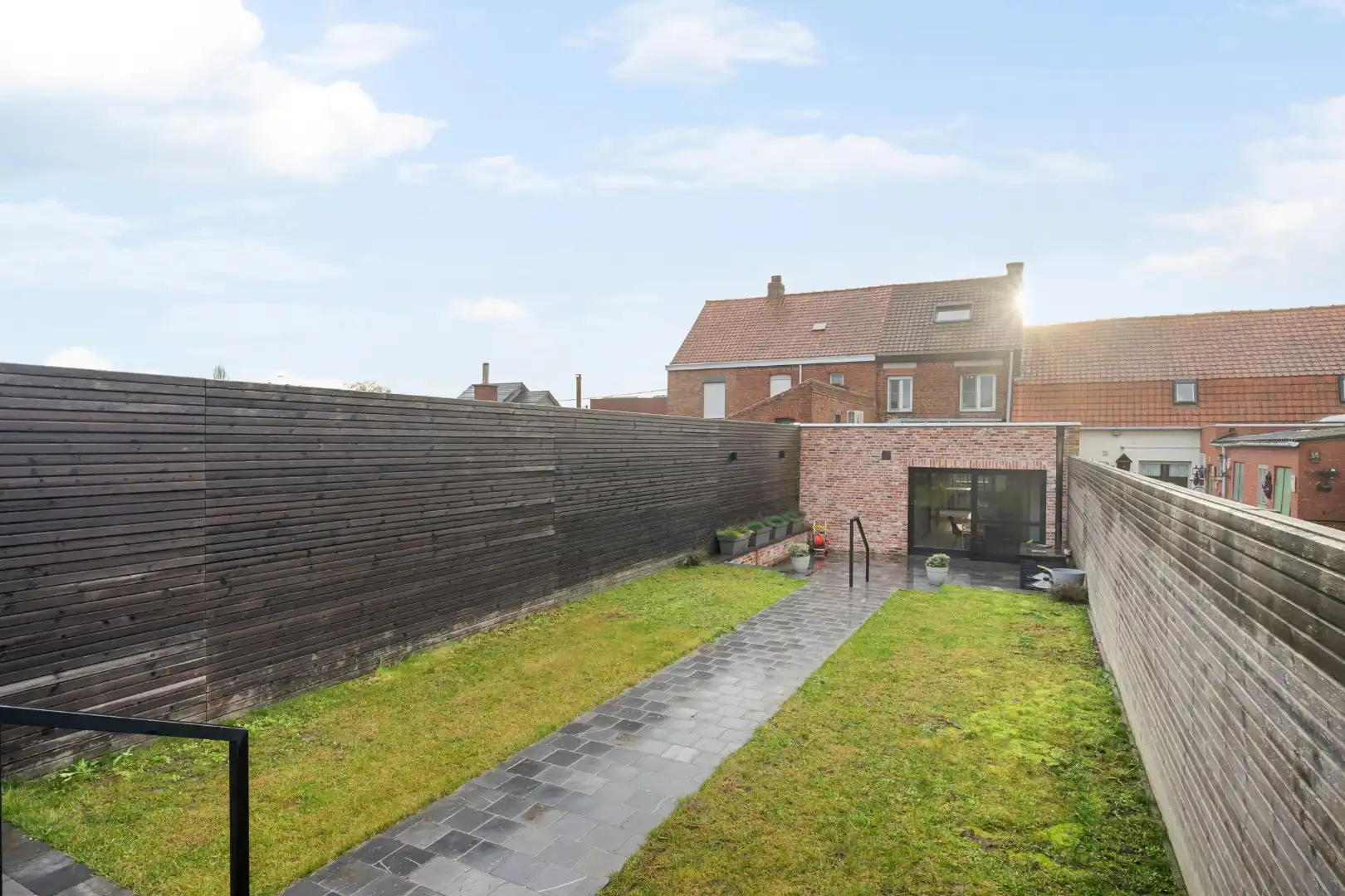 Instapklare woning met 3 slaapkamers en achterliggend tiny house in Geluwe foto 6