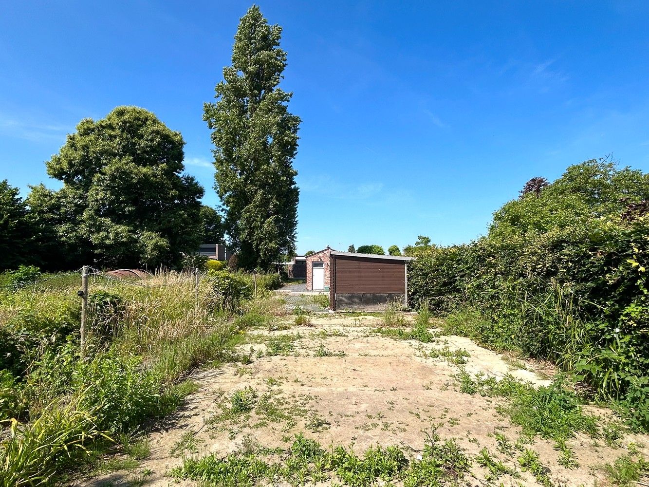 Ruime te renoveren woning met grote tuin en garage op gunstige locatie foto 20