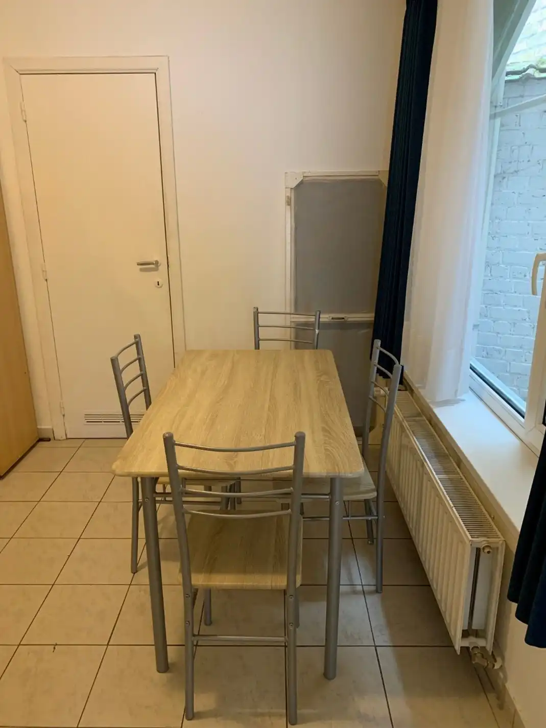 Gemeubeld appartement op het gelijkvloers - 1 slaapkamer en koertje foto 12