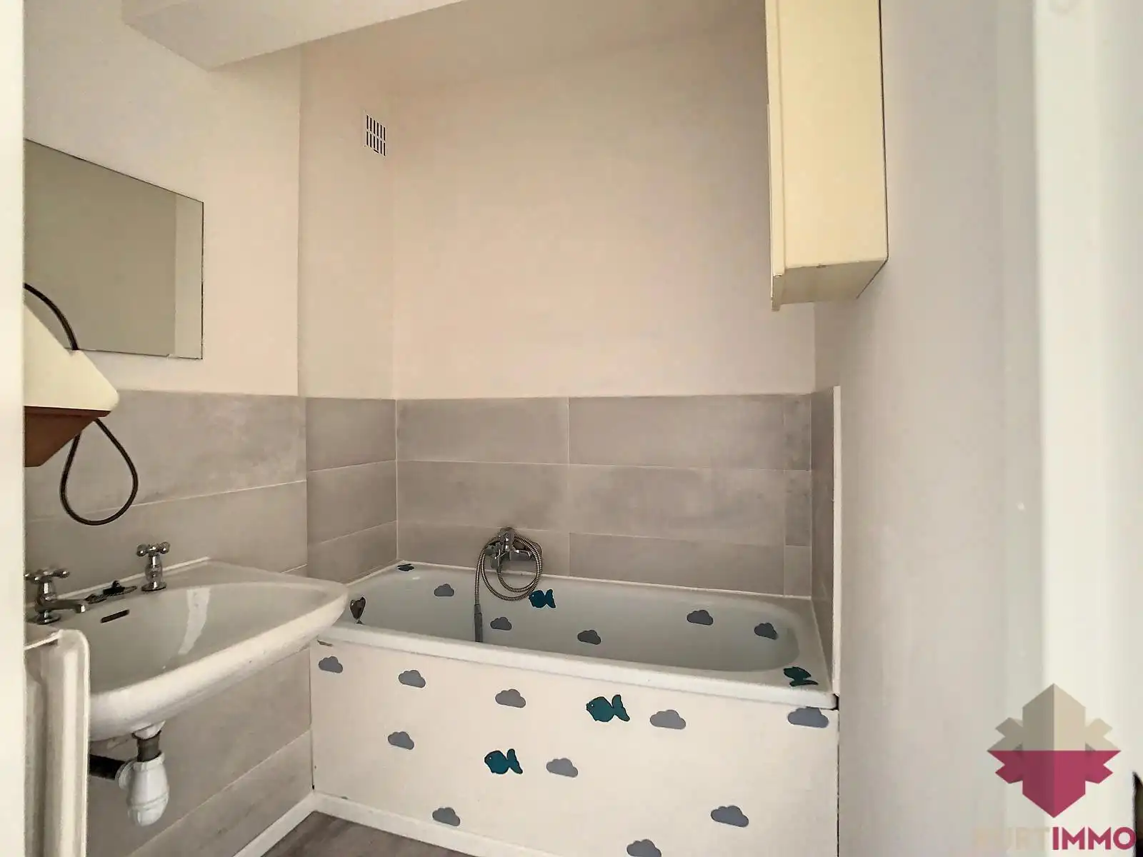 Instapklaar appartement met 1 SLPK! foto 9