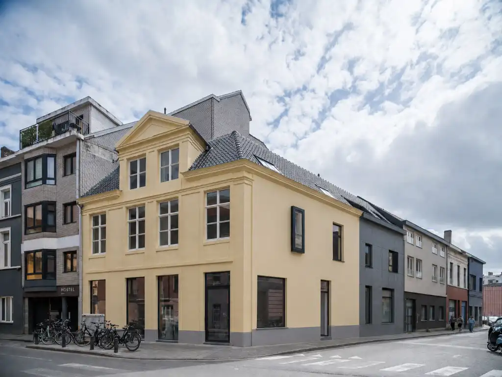 Casco handelsruimte op toplocatie in Gent met tal van mogelijkheden foto 3