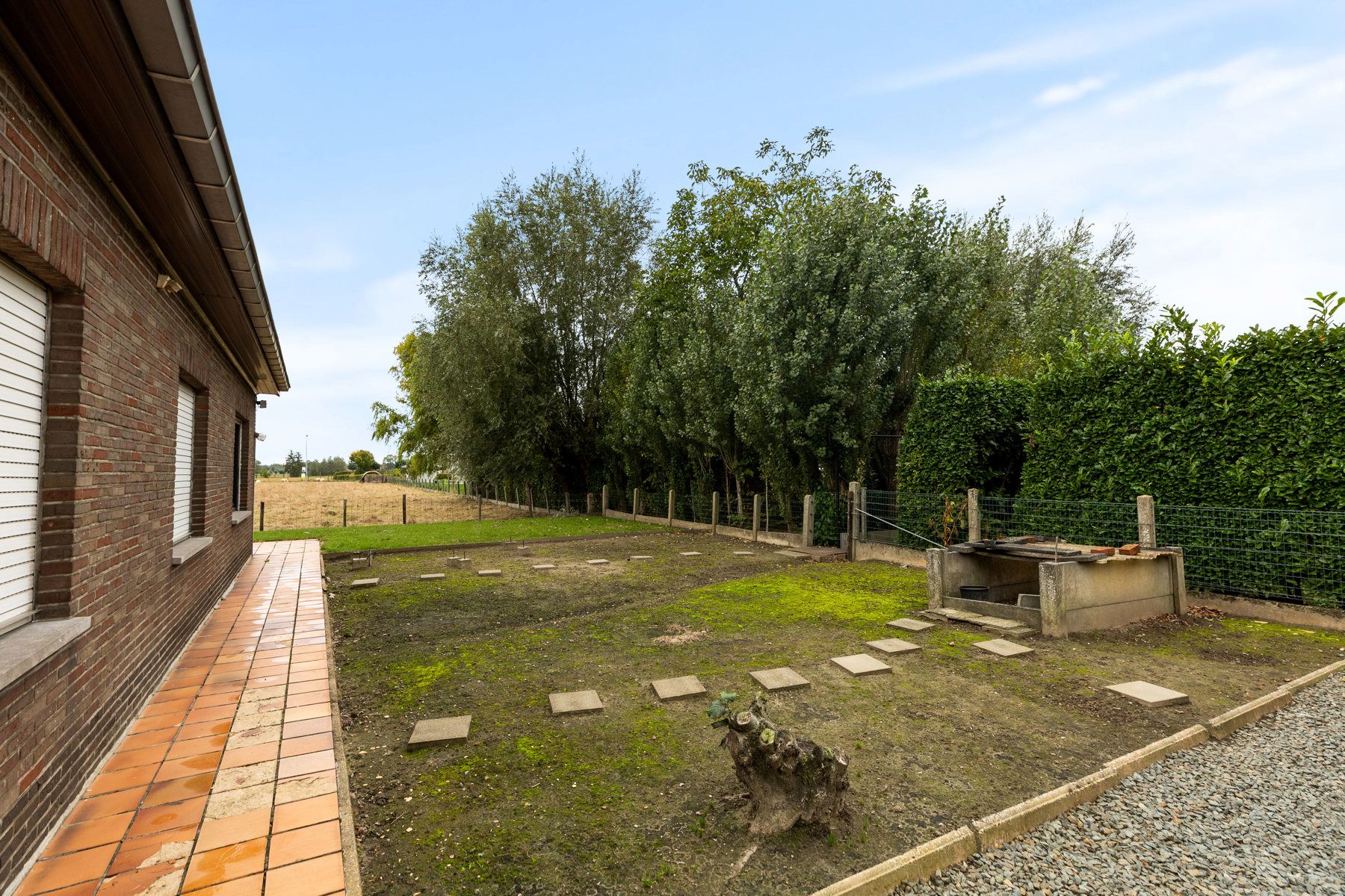 Te renoveren woning in een residentiële wijk foto 19
