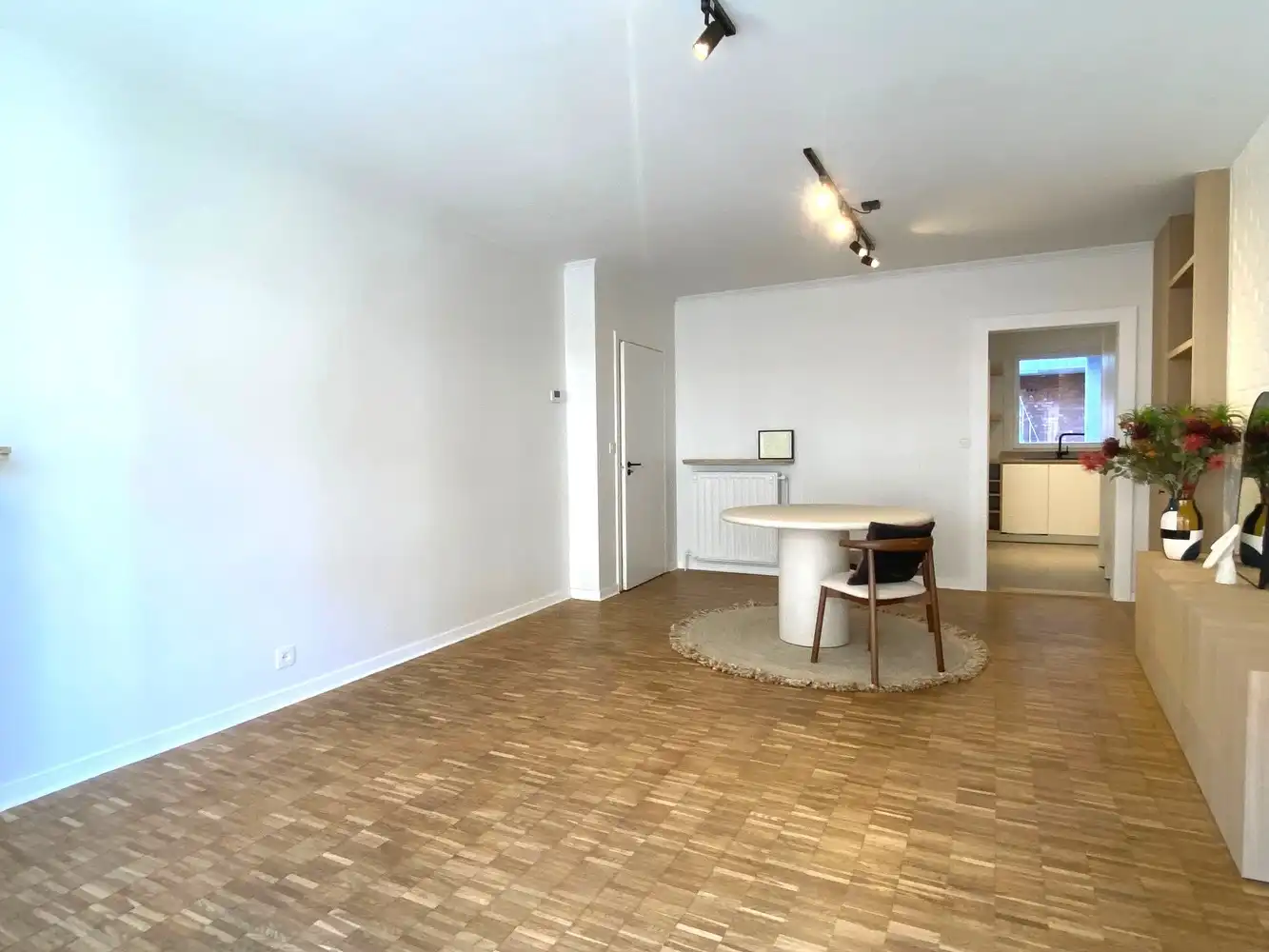 Instapklaar appartement met terras nabij het Zuidpark foto 5