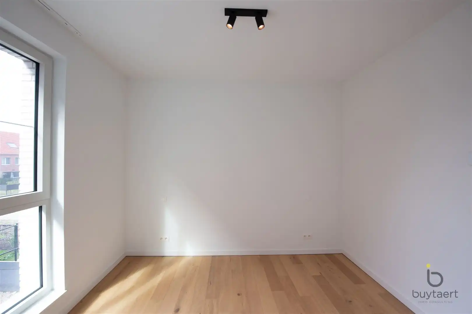 Nieuwbouw appartement met ruim terras en parking te Zoersel. foto 16