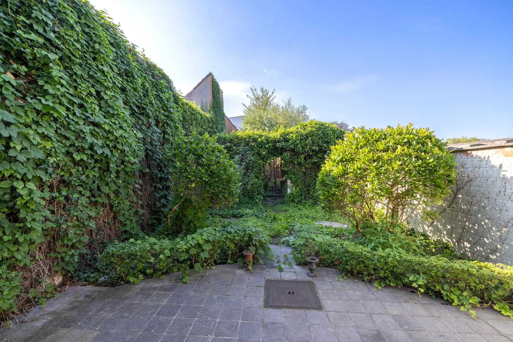 GLV handelspand/kantoor van 133m² met kelder, terras en tuin foto 10