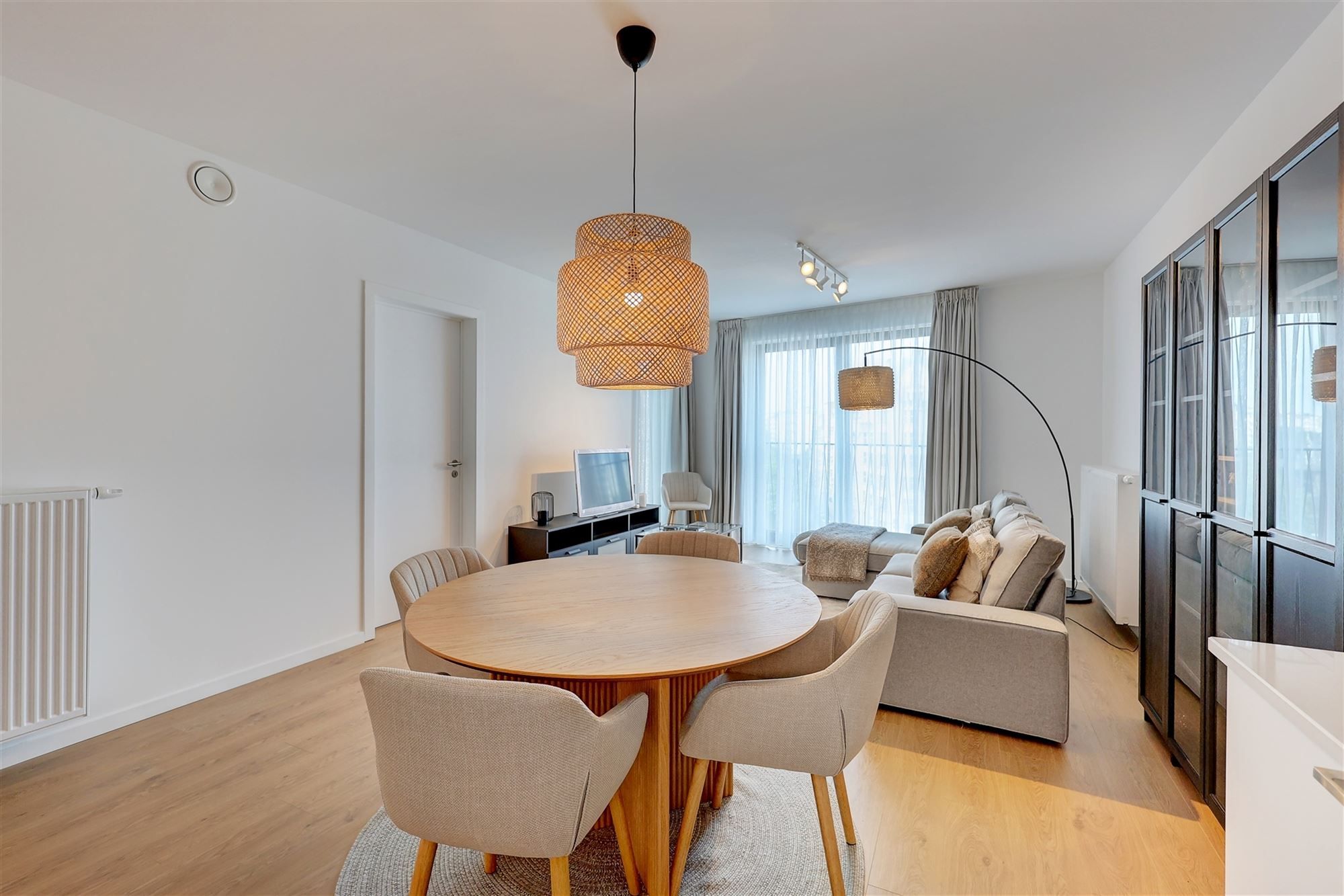 Nieuw gemeubeld appartement met 3 slaapkamers en 3 badkamers Antwerpen foto 5
