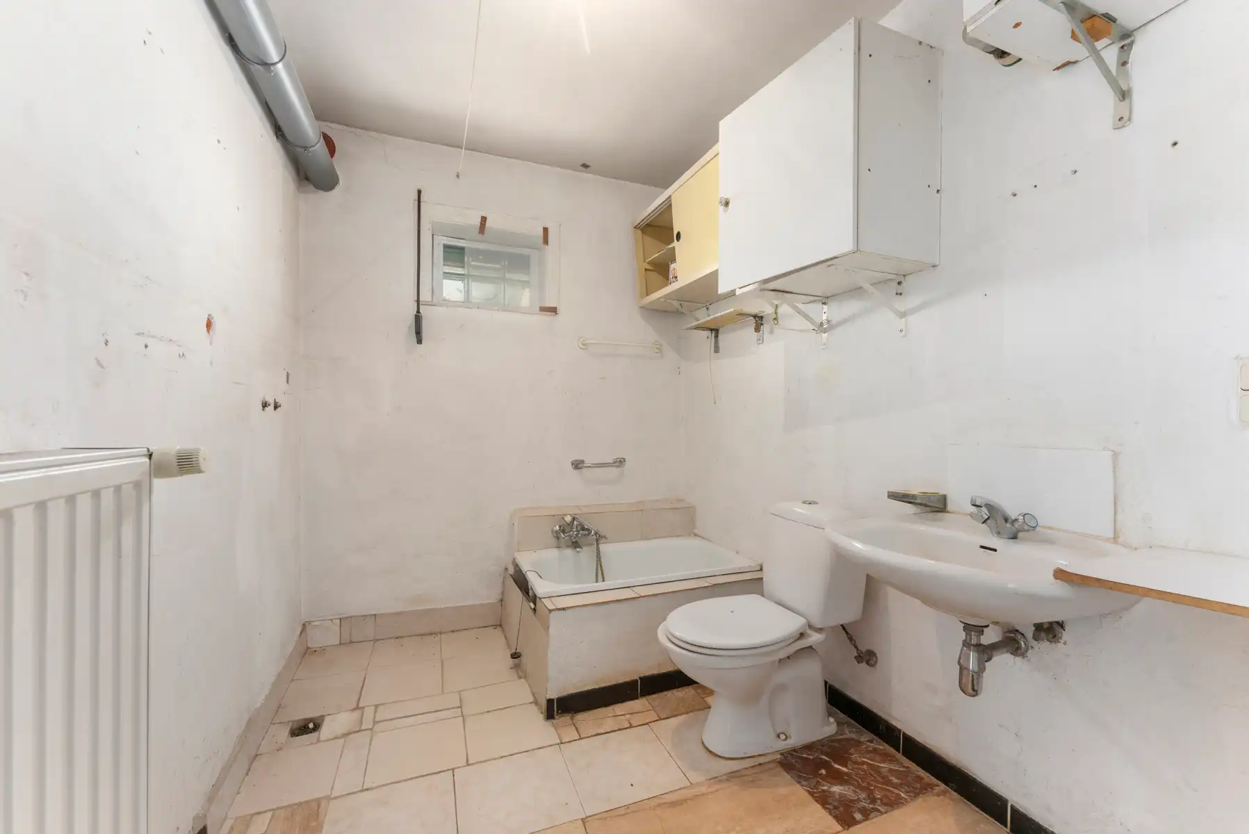 Bungalow met potentieel in centrum Torhout foto 9