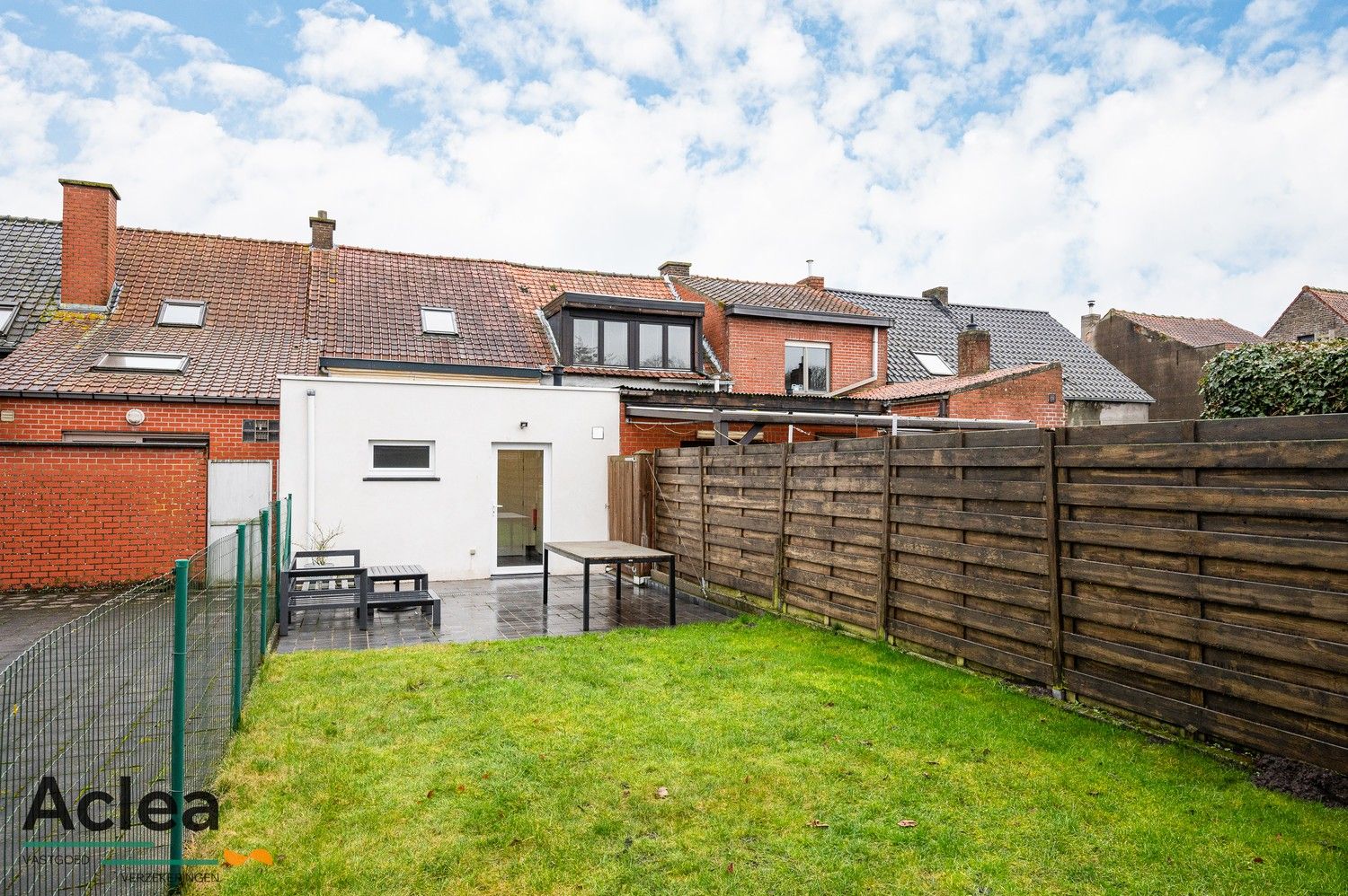 Instapklare starterswoning met tuin en garage in Eeklo foto 31
