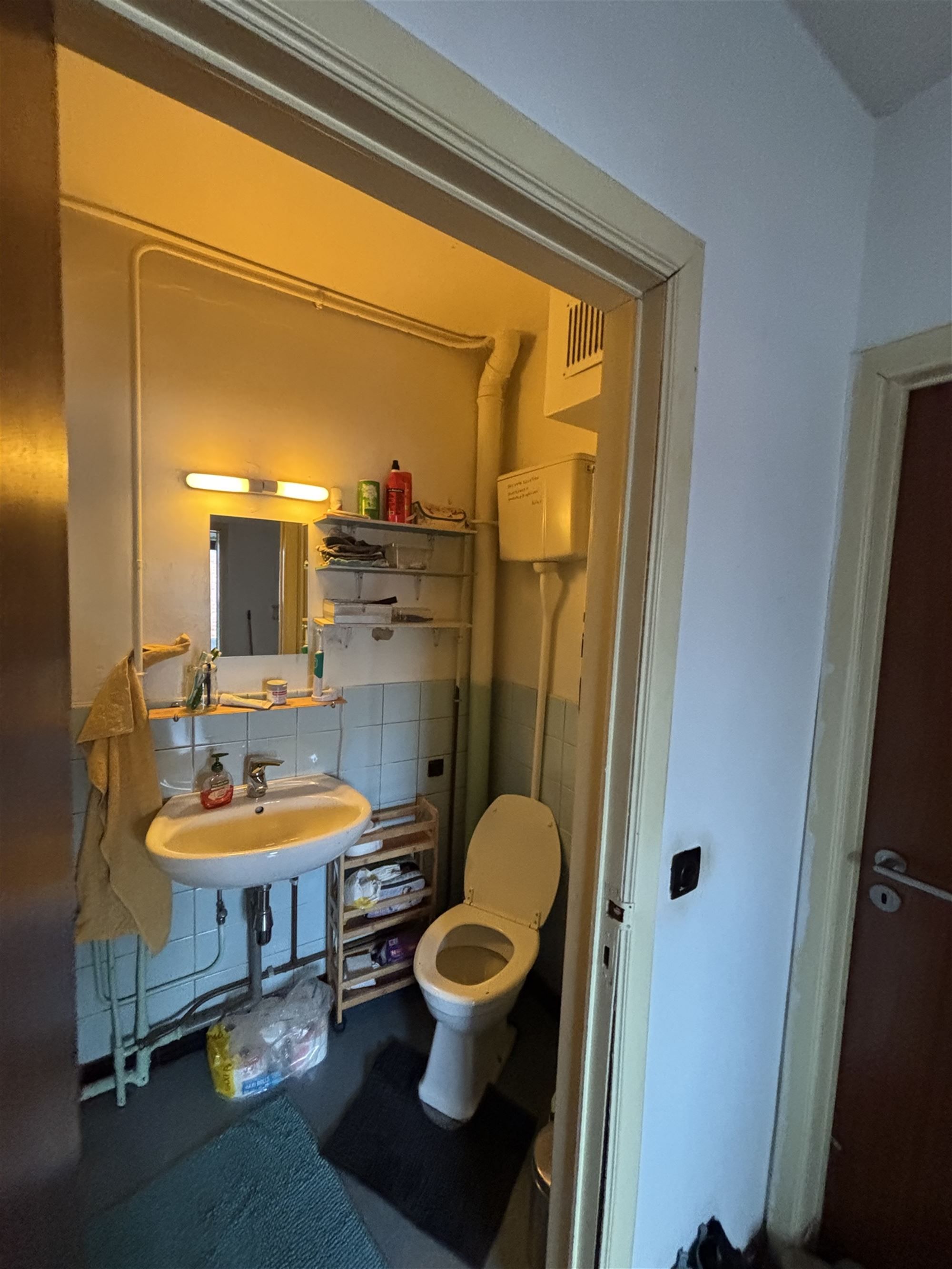 Te renoveren 3-slaapkamerappartement in Deurne  foto 5