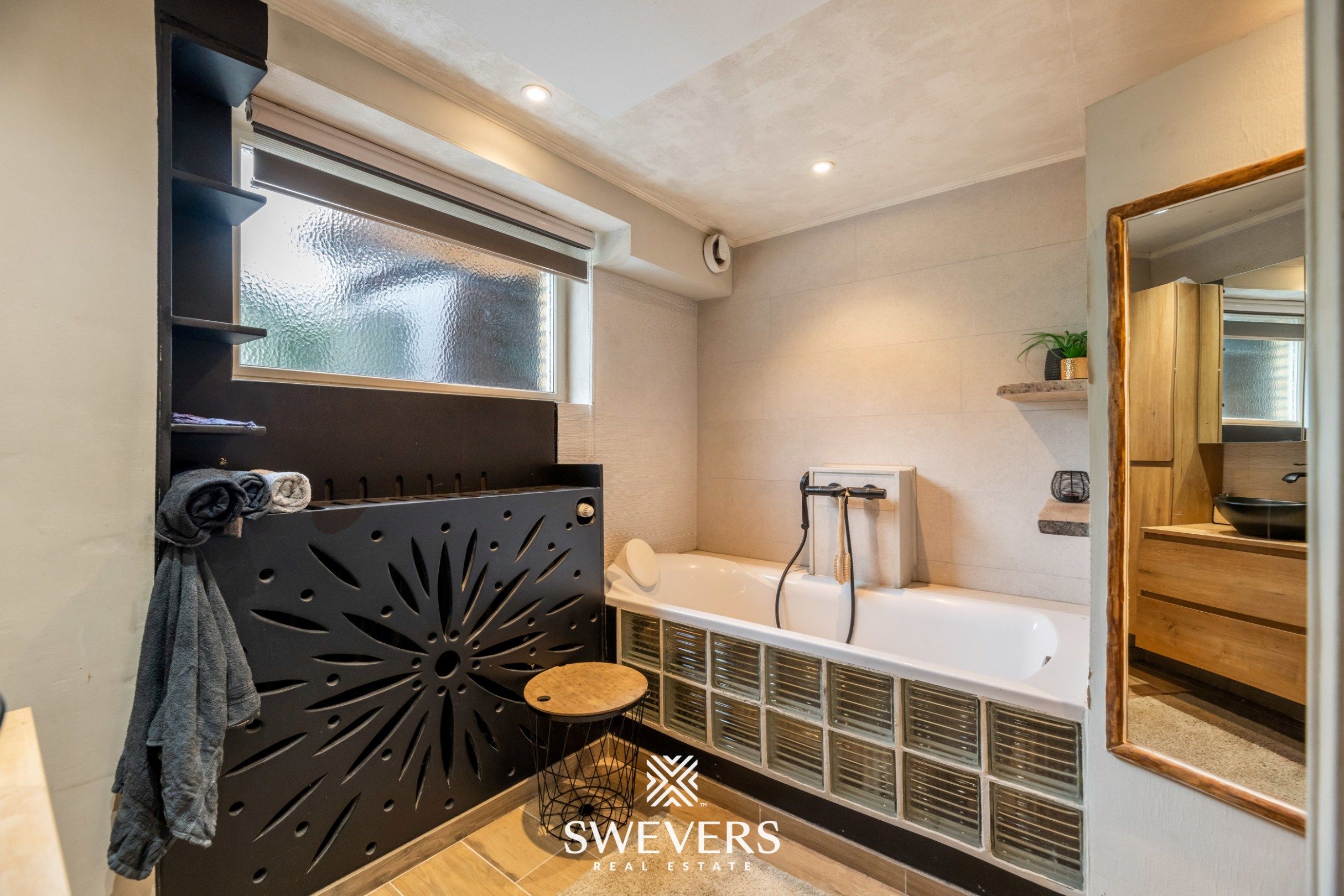 Instapklare gezinswoning met 3 slaapkamers, ruime kelder en zuidgerichte tuin in Beringen foto 17