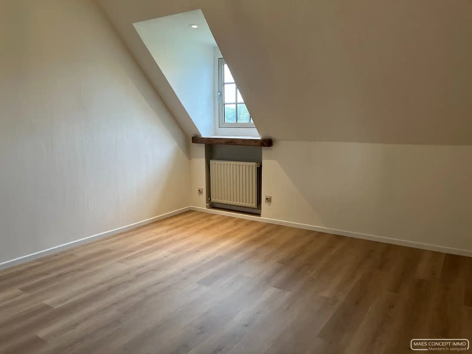 Ruim duplex appartement te huur in Anzegem foto 12