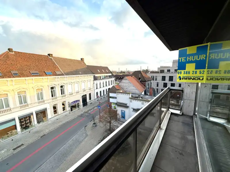Ruim appartement met 2 slaapkamers en overdekt terrasje foto 9