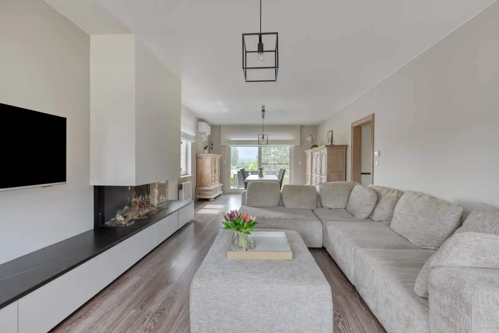 Instapklare woning met prachtig aangelegde tuin foto 6