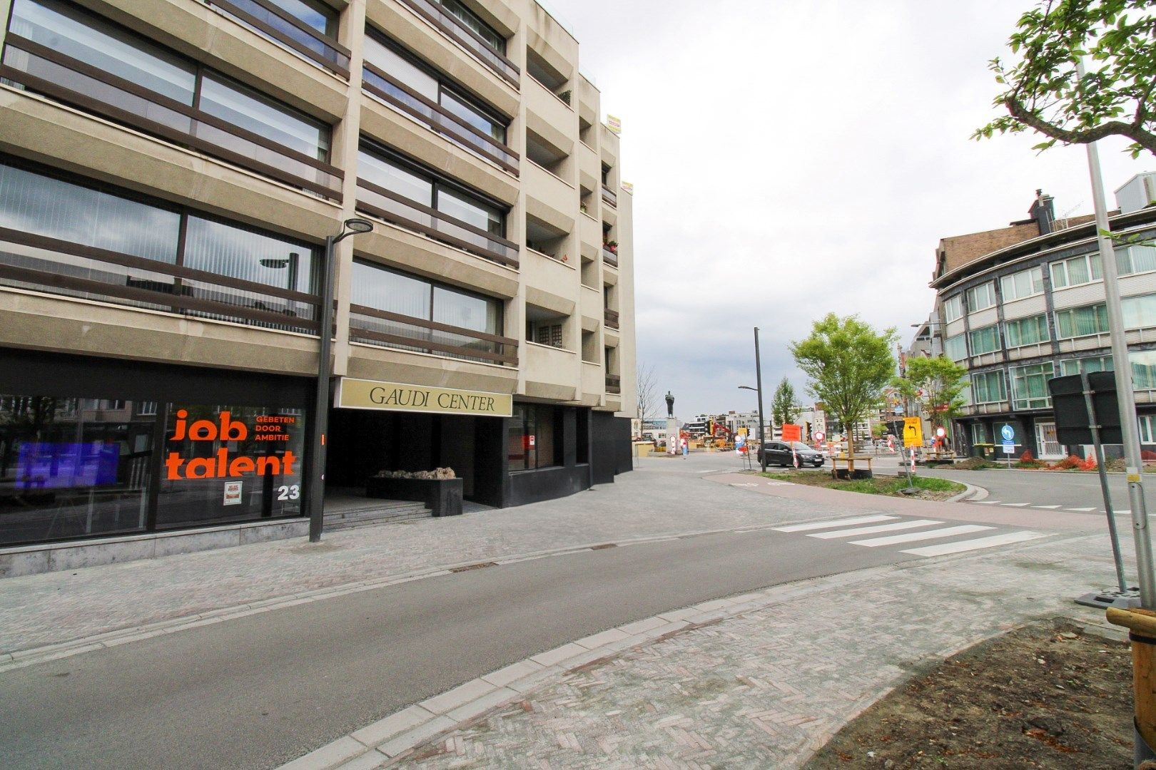 Nieuwe kansen wachten: Veelzijdige kantoor- of handelsruimte te huur in het hart van Sint-Niklaas  foto 12