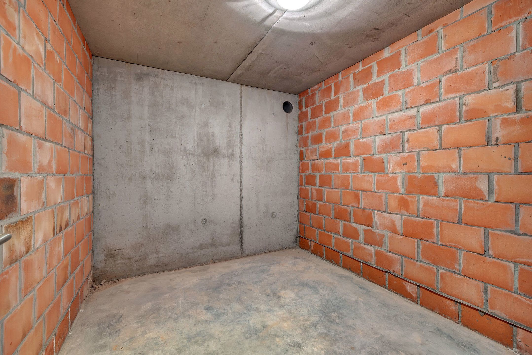 Instapklaar appartement met garage en ruime kelderberging foto 17