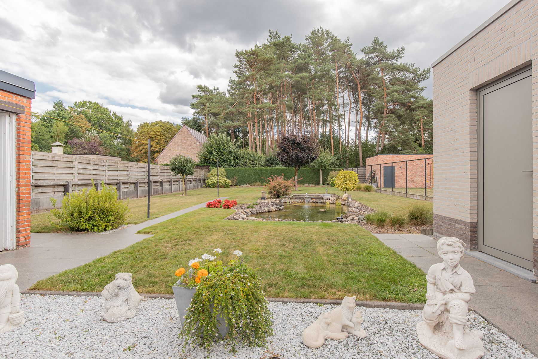 Charmante woning met tuin foto 4