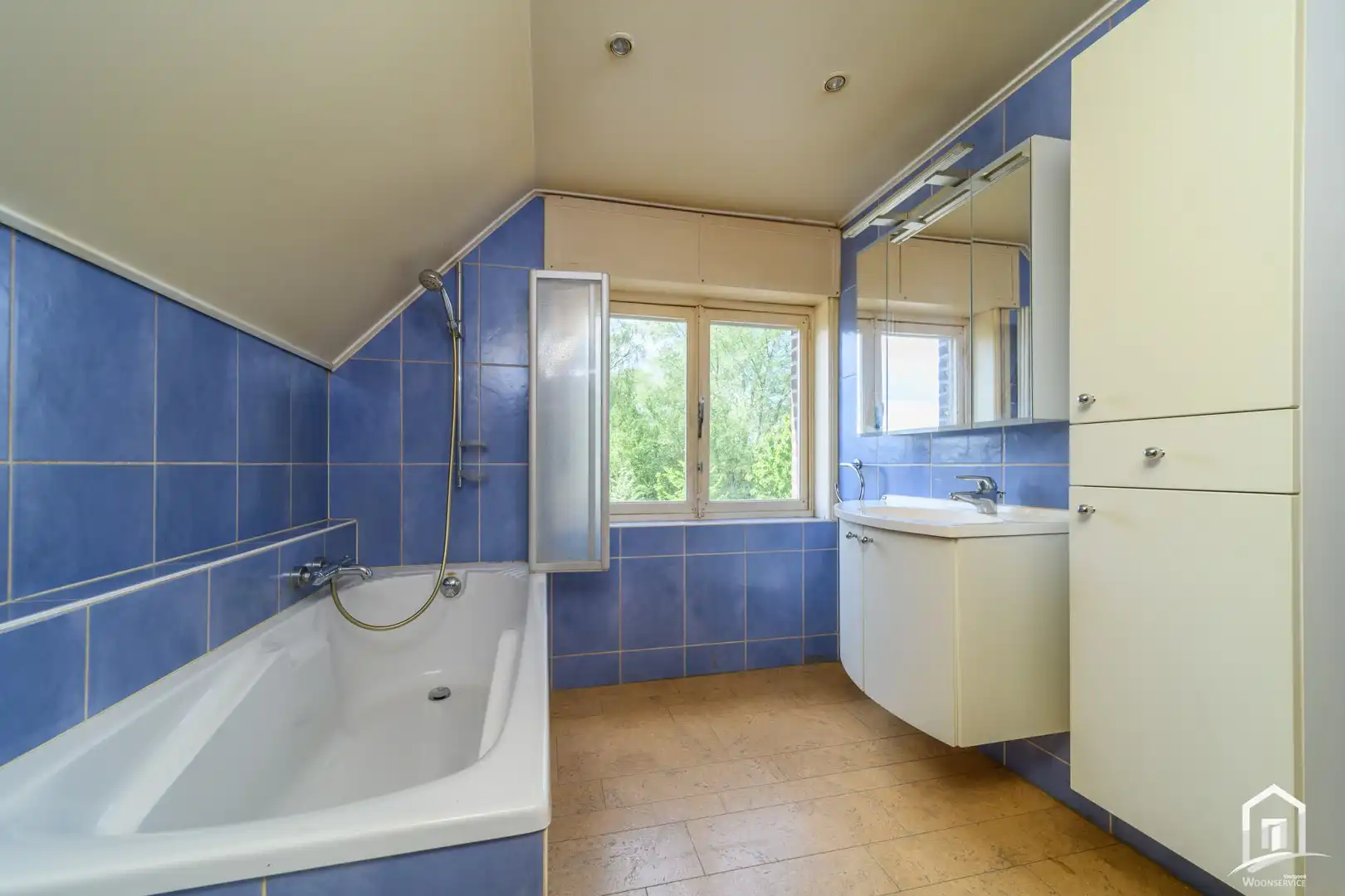 Te renoveren gezinswoning met 2 slaapkamers en ruime tuin foto 13