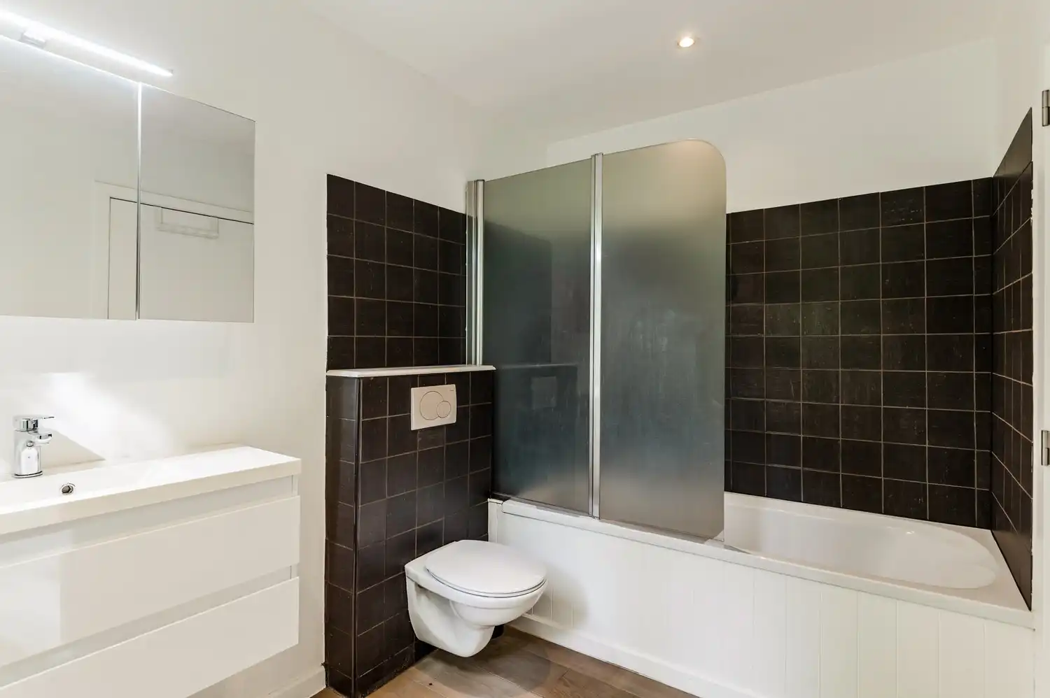 Mooi gerenoveerde woning op Toplocatie nabij centrum Lier foto 12