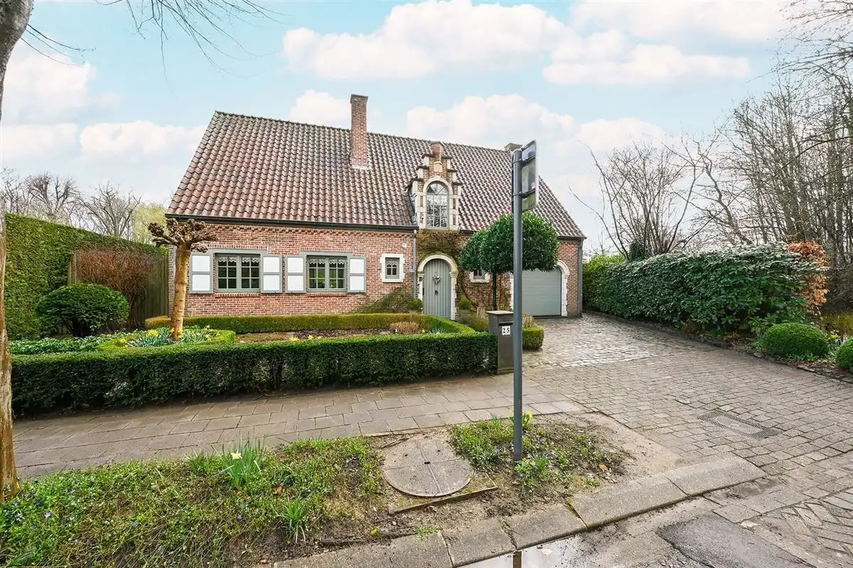 Instapklare villa met zwemvijver foto 3