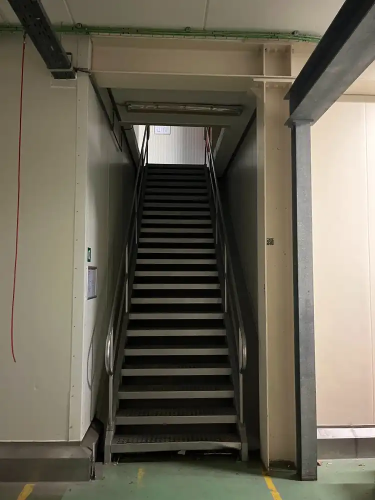 +/- 1790m² bedrijfsgebouw foto 13