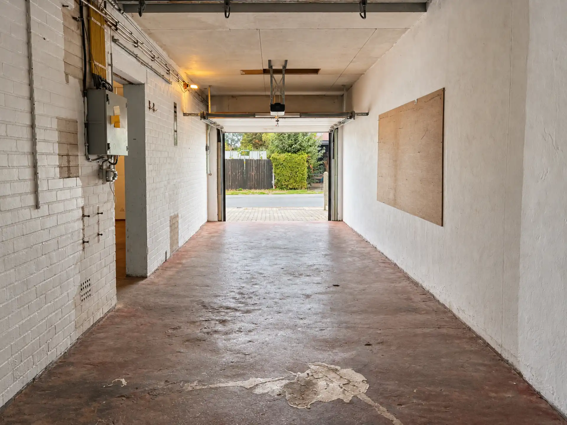 Open bebouwing met twee garages en ruime zolder foto 24