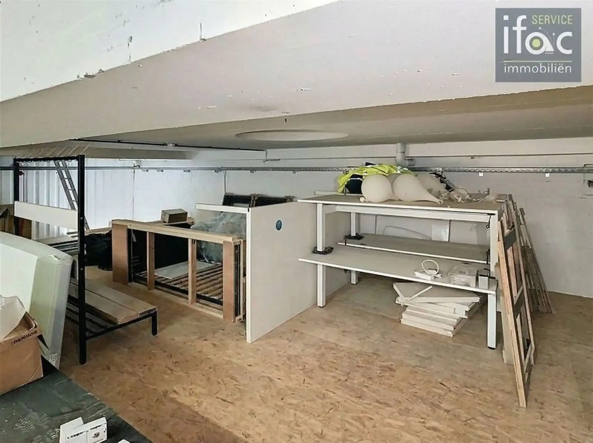 Ruime loods met kantoor, keuken en sanitair foto 22