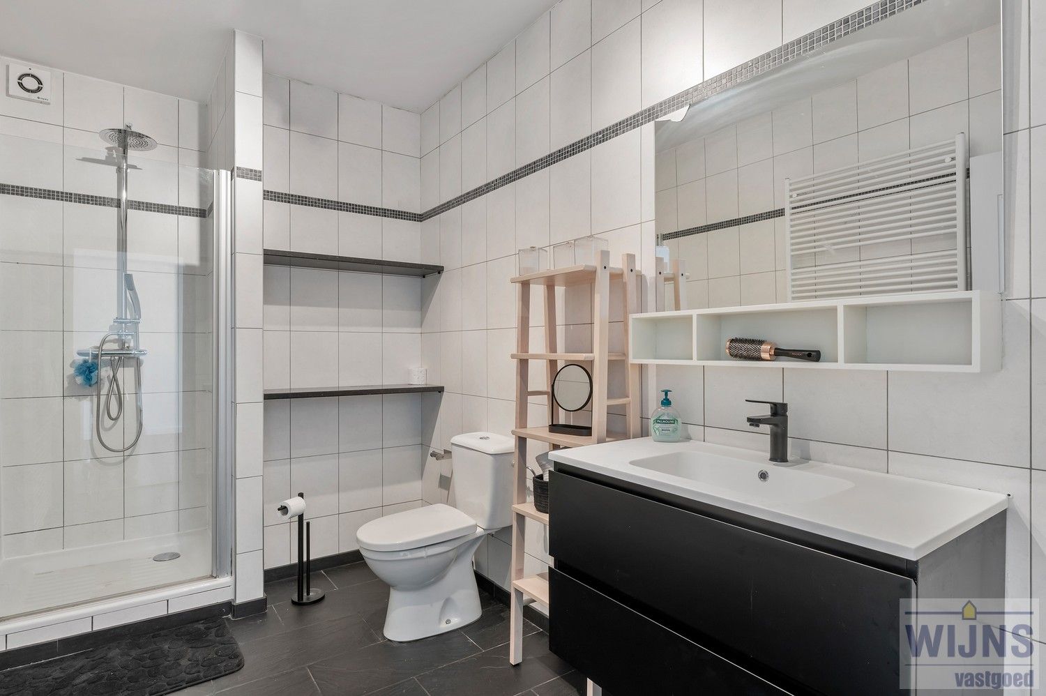 Prachtige en ruime villa met mogelijk zes slaapkamers gelegen op een toplocatie. foto 34