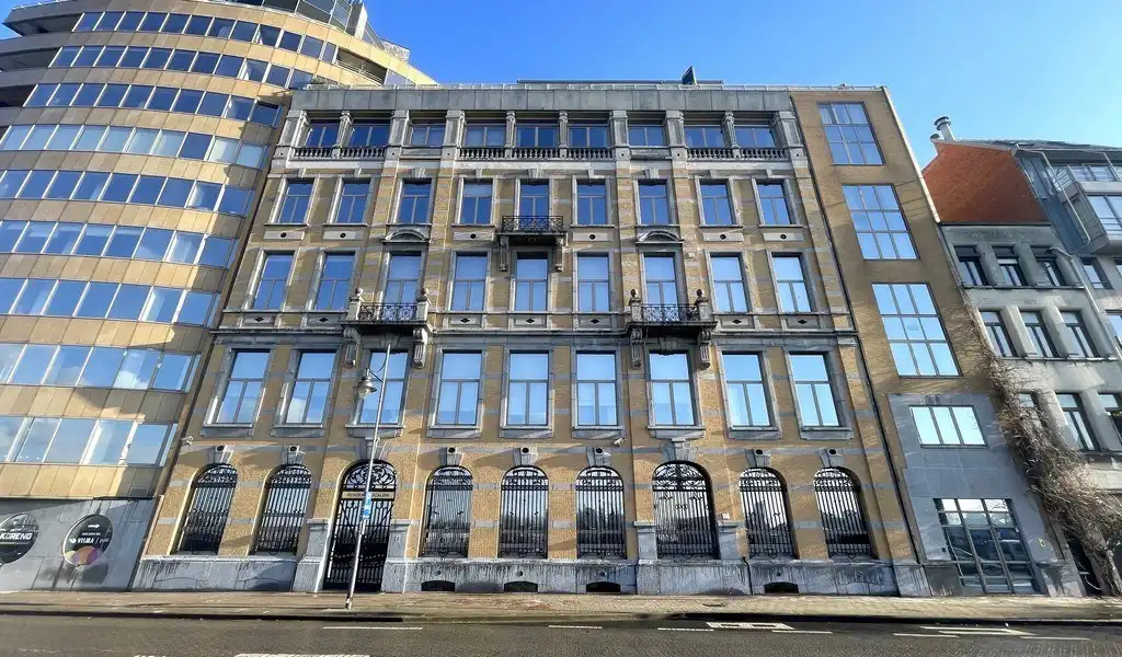 Trendy kantoren met Scheldezicht te huur  in Antwerpen foto {{pictureIndex}}