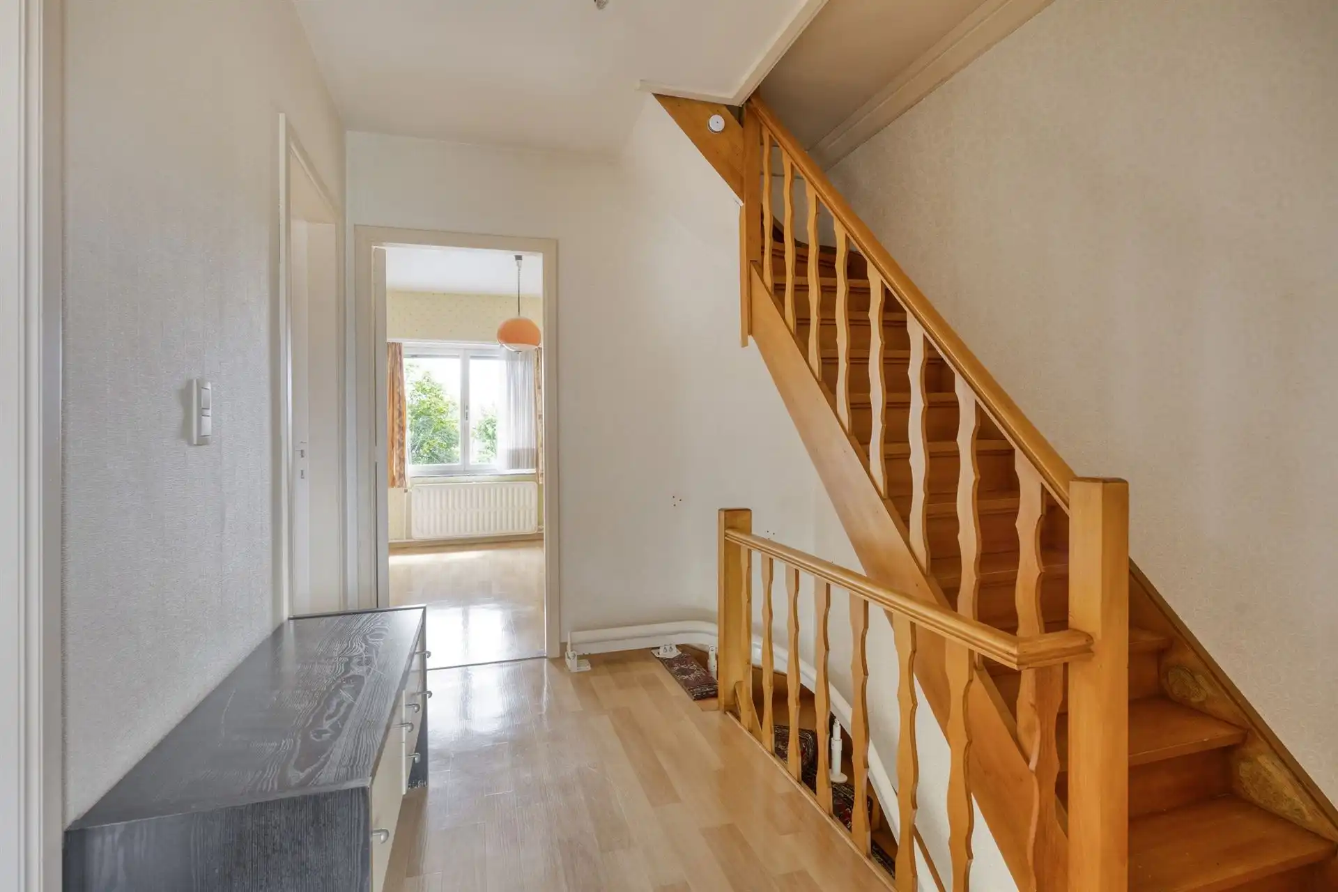 Woning met 3 slaapkamers, tuin en garage.  foto 15