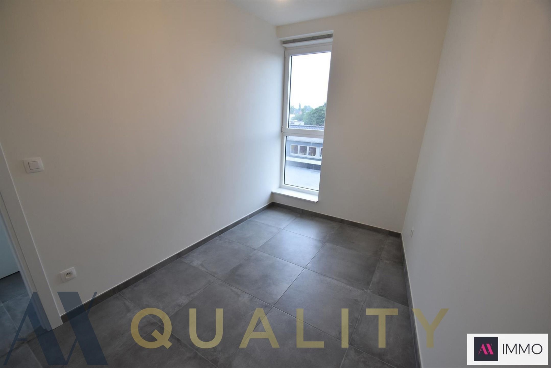 Recent 3 slpk. duplex appt. met  terr.,  2 autostpltsn., private berging, lift en gem. fietsenstalling foto 14