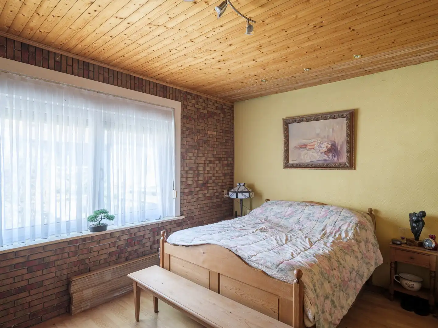 Huis met vier slaapkamers en stadskoer in Ledeberg foto 8